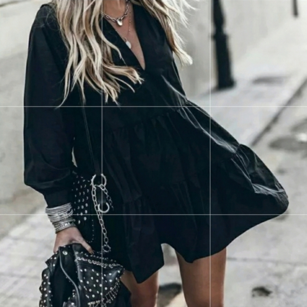 Zara Women's Black Tiered Long-Sleeve V-Neck Dress Size M